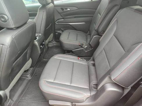 Used 2024 Chevrolet Traverse Z71 w/ Enhanced Driving Package AWD/4WD image 14