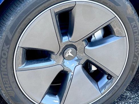 Used 2023 Tesla Model 3 Standard Range RWD image 7