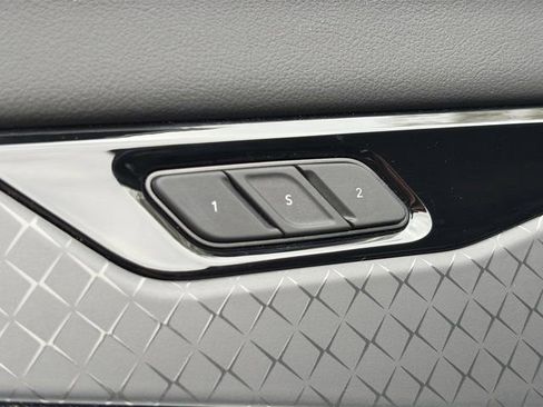 Used 2025 Jeep Wagoneer S Limited image 15