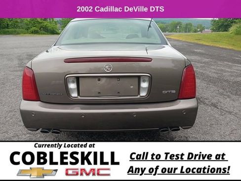 Used 2002 Cadillac De Ville DTS w/ Premium Equipment Pkg FWD image 4