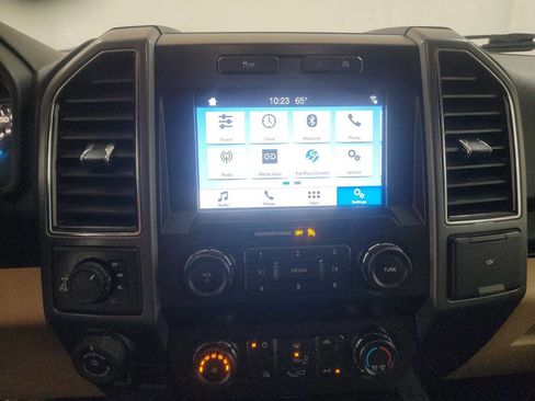 Used 2019 Ford F150 XLT w/ Max Trailer Tow Package image 11
