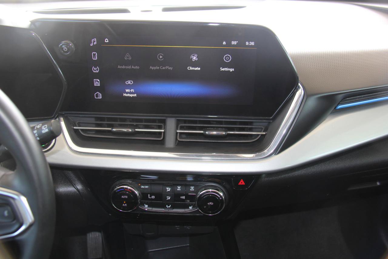 Used 2025 Chevrolet Trax LT w/ LT Convenience Package FWD image 15