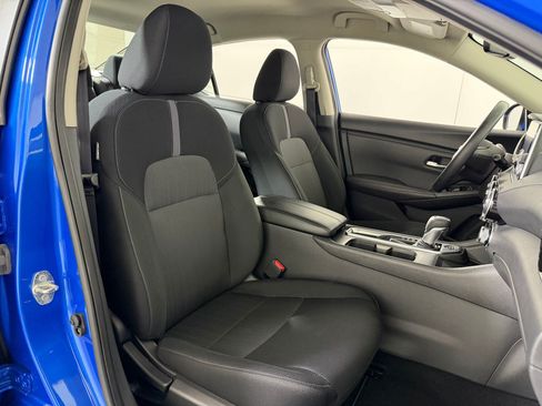 Used 2025 Nissan Sentra SV FWD image 19