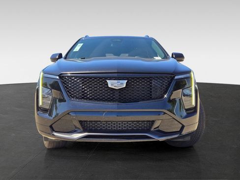 Used 2024 Cadillac XT4 Sport FWD image 4