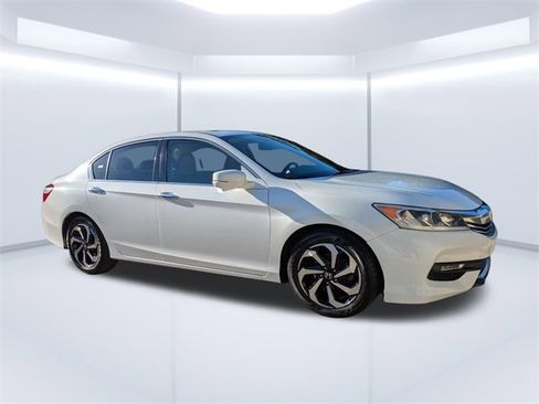 Used 2016 Honda Accord EX-L image 2