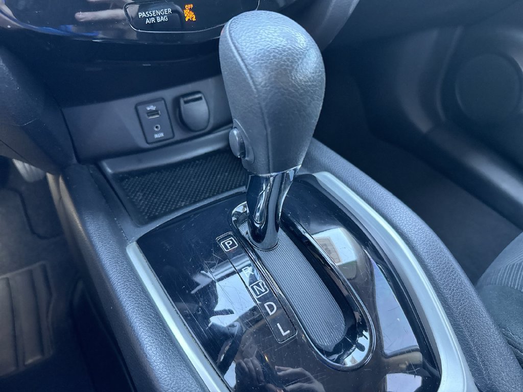 Used 2016 Nissan Rogue S FWD image 16