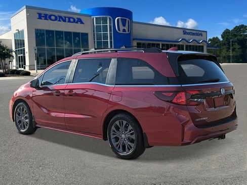 New 2026 Honda Odyssey Touring image 3