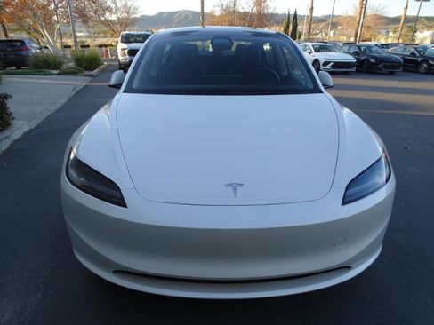 Used 2024 Tesla Model 3 image 2