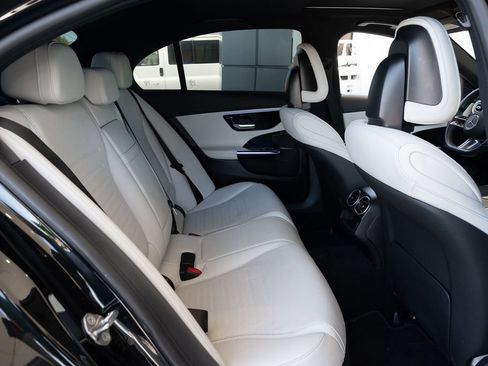 Used 2022 Mercedes-Benz C 300 4MATIC Sedan image 39