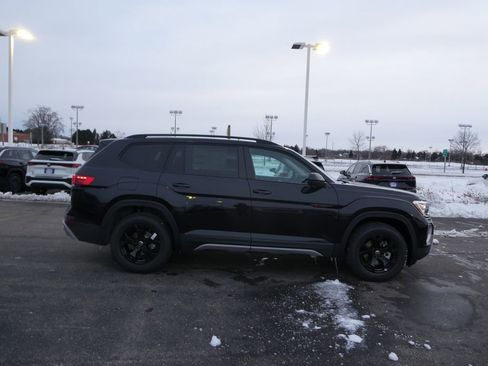 New 2026 Volkswagen Atlas Peak Edition AWD/4WD image 16