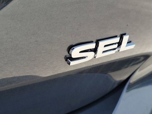 New 2025 Mitsubishi Outlander SEL image 10