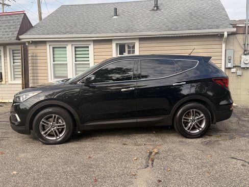Used 2018 Hyundai Santa Fe Sport AWD/4WD image 3