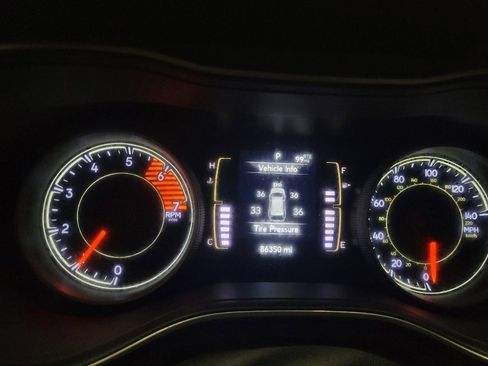 Used 2020 Jeep Cherokee Latitude Plus image 23