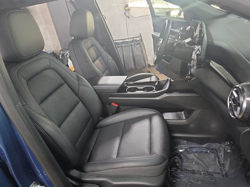 Used 2025 Chevrolet Equinox LT w/ Convenience Package II AWD/4WD image 10