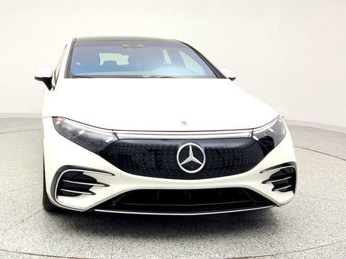Used 2023 Mercedes-Benz EQS 580 4MATIC Sedan image 2