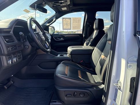 Used 2023 GMC Yukon AT4 w/ LPO, Floor Liner Package AWD/4WD image 18