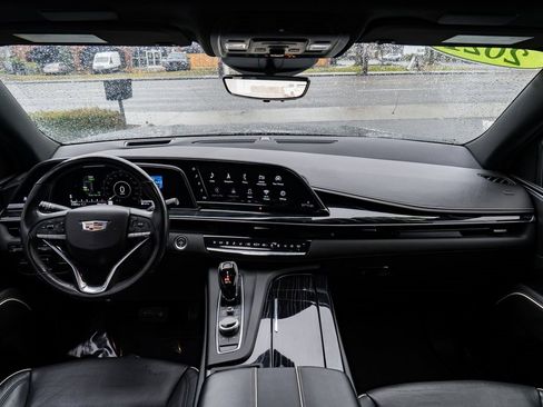 Used 2021 Cadillac Escalade Sport w/ Heavy-Duty Trailer Package image 9