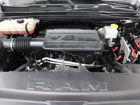 Used 2019 RAM 1500 Big Horn image 9