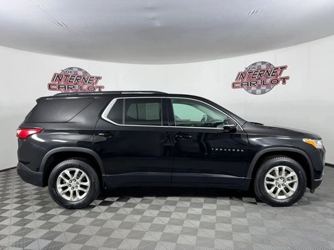 Used 2020 Chevrolet Traverse LT w/ LPO, Black Accent Package AWD/4WD image 8