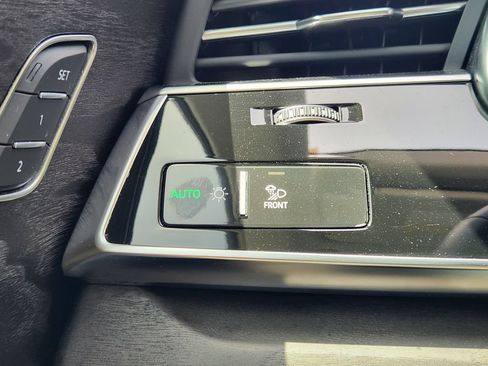 Certified 2023 Audi Q8 Prestige AWD/4WD image 25
