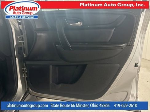 Used 2017 Chevrolet Traverse LT image 49