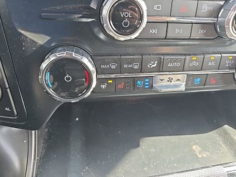 Used 2025 Ford F150 Lariat AWD/4WD image 22
