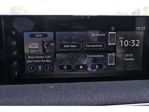 Used 2025 Nissan Kicks SV FWD image 10
