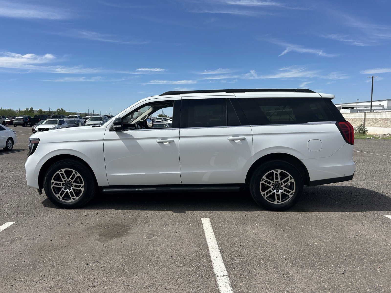 Used 2025 Ford Expedition Max Active AWD/4WD image 2