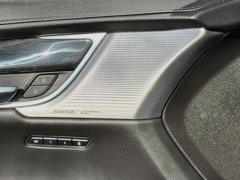 Used 2020 Cadillac XT5 Premium Luxury FWD image 19