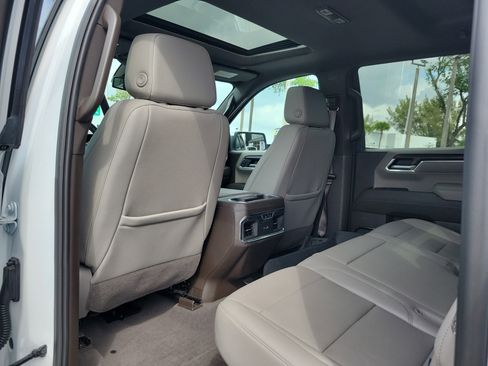 Used 2024 GMC Sierra 1500 SLT w/ SLT Premium Plus Package image 15