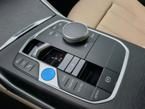 Used 2023 BMW i4 eDrive35 w/ Premium Package RWD image 21