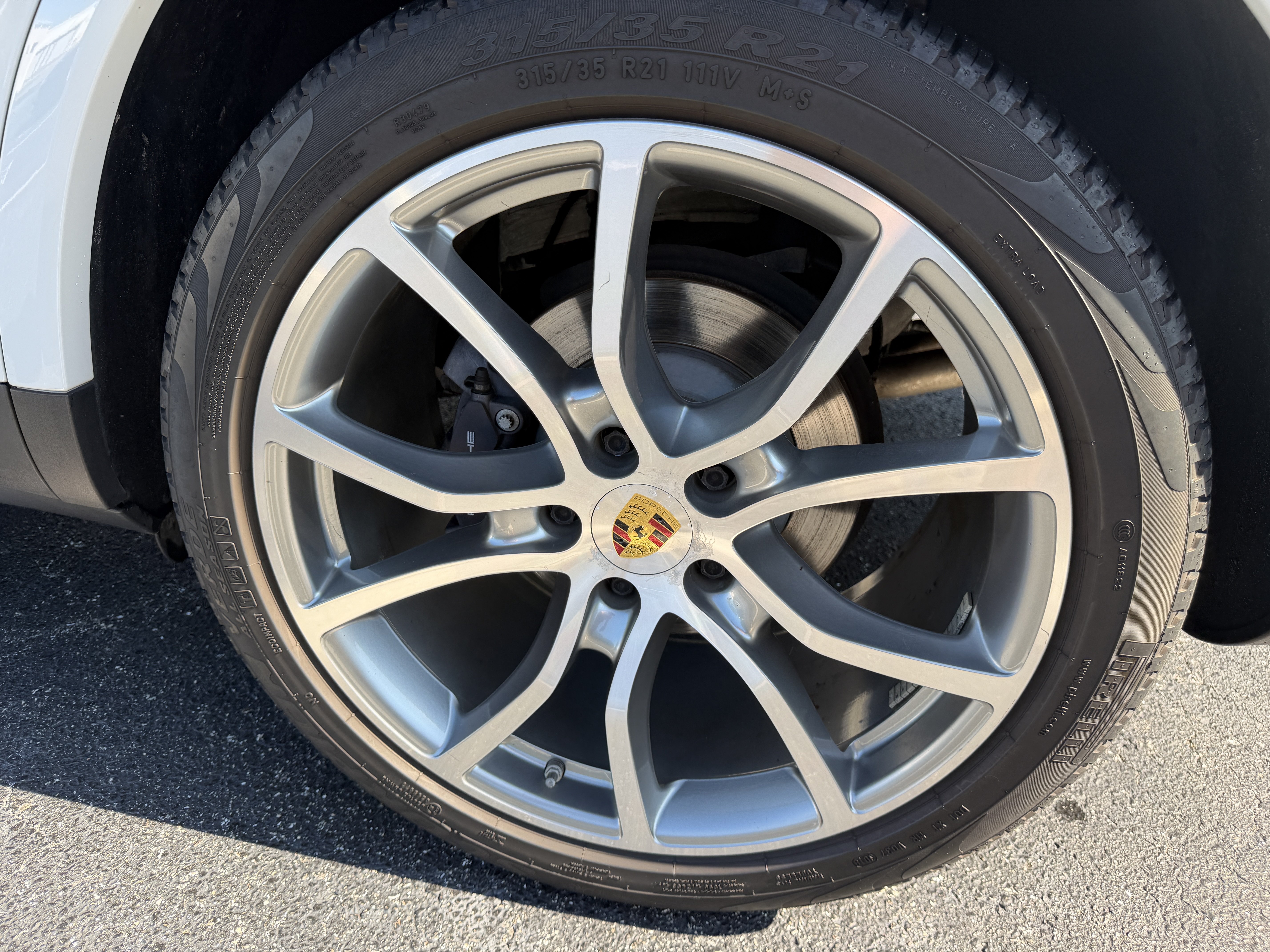 Used 2019 Porsche Cayenne AWD/4WD image 12