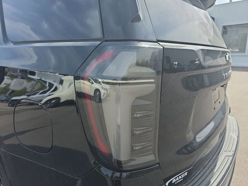 Used 2025 Chevrolet Tahoe High Country AWD/4WD image 39