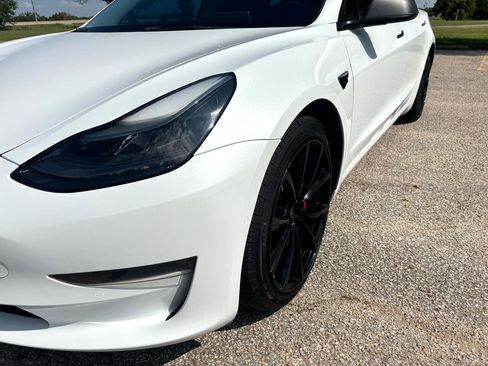 Used 2021 Tesla Model 3 Performance image 11