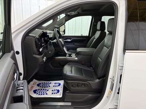 Used 2025 GMC Sierra 2500 SLT w/ SLT Premium Package image 30