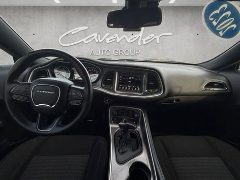 Used 2020 Dodge Challenger SXT w/ Driver Convenience Group RWD image 20