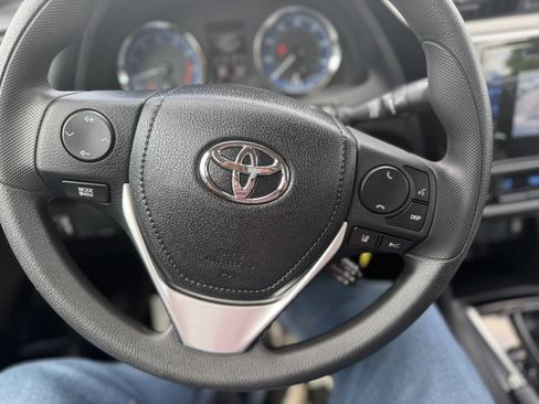 Used 2019 Toyota Corolla LE FWD image 15