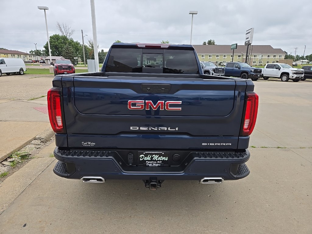 Used 2022 GMC Sierra 1500 Denali w/ Driver Alert Package II AWD/4WD image 8