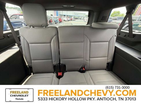 Used 2024 Chevrolet Suburban LT AWD/4WD image 19