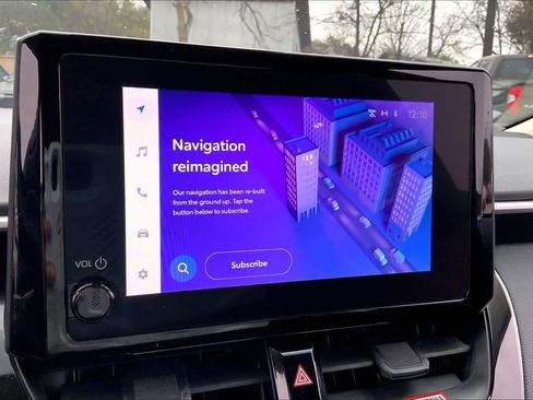 Used 2025 Toyota Corolla LE image 31