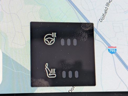 Used 2023 Volvo XC40 B5 Ultimate image 30