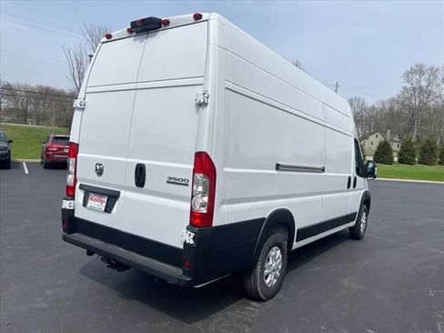 Used 2024 RAM ProMaster 3500 w/ Quick Order Package 22G SLT FWD image 5