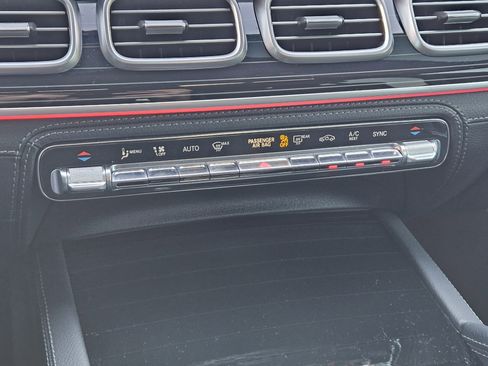 Used 2024 Mercedes-Benz GLE 450 4MATIC image 19