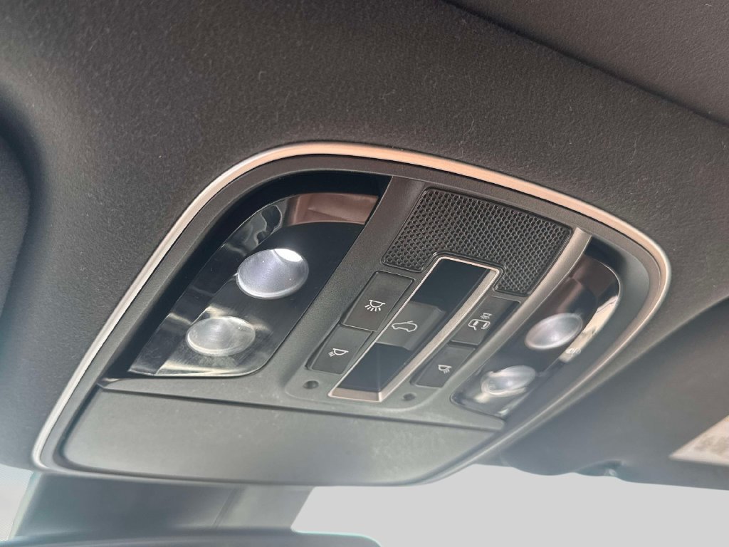 Used 2019 Kia Sorento SX AWD/4WD image 29
