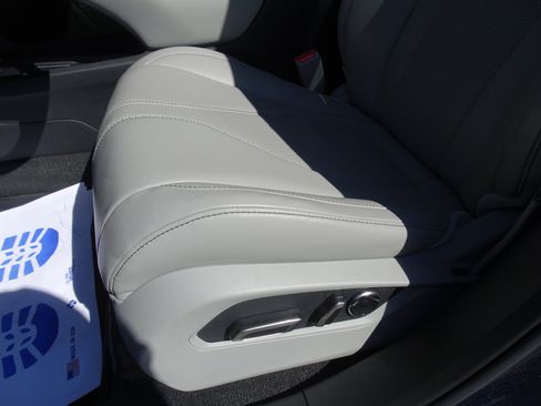 Used 2024 Acura RDX SH-AWD w/ Technology Package image 9