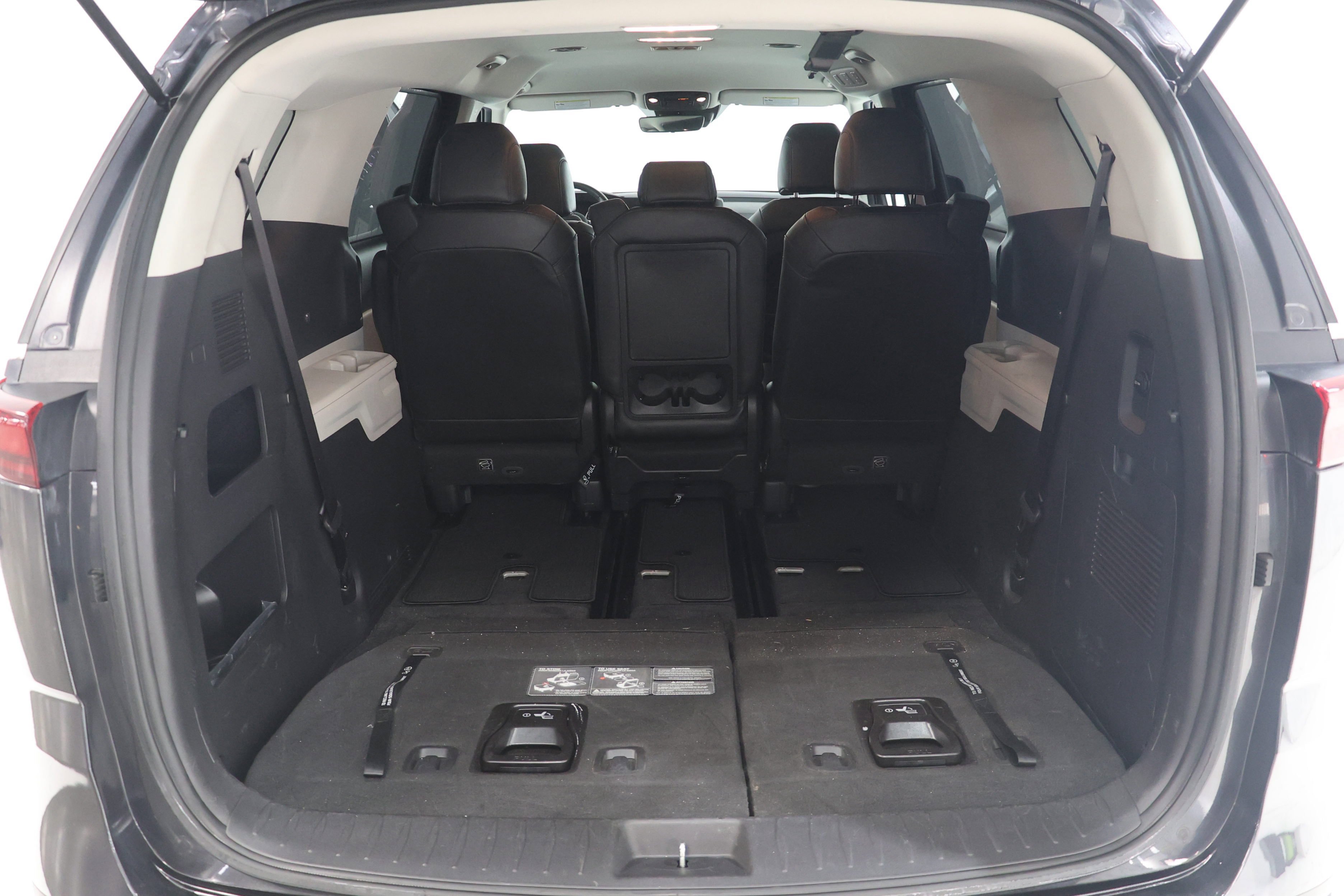 Used 2022 Kia Carnival LX FWD image 34
