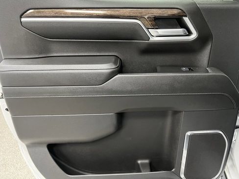 Used 2024 GMC Sierra 1500 Elevation image 45