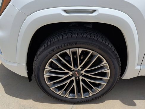 New 2026 GMC Terrain Denali w/ LPO, Floor Liner Package AWD/4WD image 45
