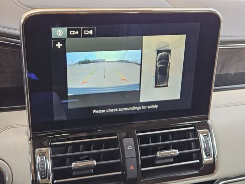 Used 2019 Lincoln Navigator Reserve image 19