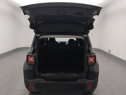 Used 2020 Jeep Renegade Altitude AWD/4WD image 29